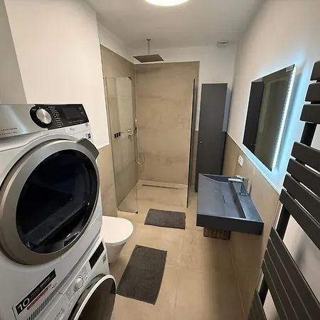Neu - For 6 In Hagen- Direct Parking! A45 - A1 - A46 Richtung Dortmund Netflix - Wifi, Fully-automatic-coffemashine, Kitchen, Netflix,