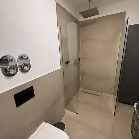 Apartmán Neu - For 6 In Hagen- Direct Parking! A45 - A1 - A46 Richtung Dortmund Netflix - Wifi, Fully-automatic-coffemashine, Kitchen, Netflix,