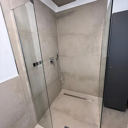 Neu - For 6 In Hagen- Direct Parking! A45 - A1 - A46 Richtung Dortmund Netflix - Wifi, Fully-automatic-coffemashine, Kitchen, Netflix,